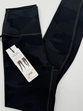 Alo Yoga High-Waist Camo Leggings – 7/8 Length – Size Small – New With Tags